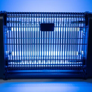 Cara Ampuh Tidur Nyenyak Tanpa Gangguan Serangga dengan Lampu UV