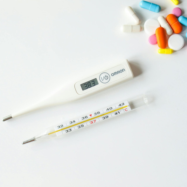 Memilih Termometer Inframerah vs Digital Mana yang Terbaik untuk Keluarga
