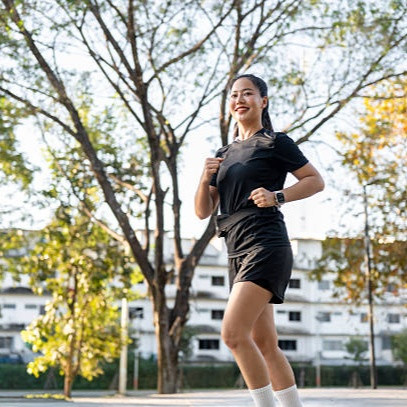 Tips Pilih Kaos Running Wanita yang Nyaman dan Anti Gerah