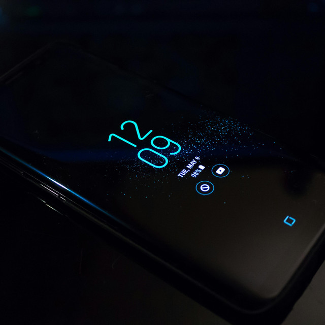 4 Cara Ampuh Mengatasi HP Overheat dan Penyebab Utamanya