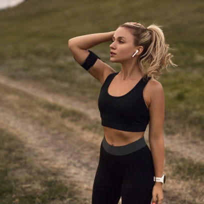 Tips Menggunakan TWS Saat Olahraga Agar Tetap Nyaman