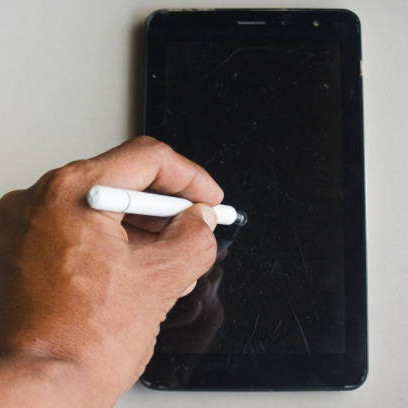 Kesalahan Menggunakan Stylus Pen yang Bisa Merusak Layar