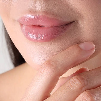 Top 5 Glossy Lip Tint Viral, Rahasia Bibir "Juicy" dan Segar Seharian