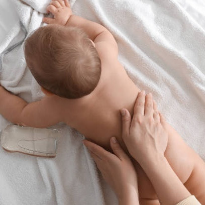 Plus Minus Essential Baby Oil, Perlu Dipakai Setiap Hari?