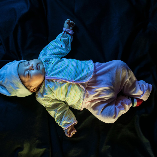 Mengatasi Drama Tidur Balita dengan Lampu Tidur Pintar yang Tepat