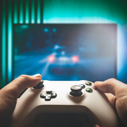 Controller Wireless vs Kabel Biasa, Mana yang Lebih Worth It?