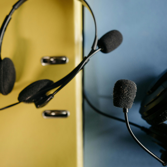 Tips Ampuh Mengatasi Headset Gaming Berbau agar Tetap Nyaman