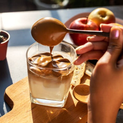 Panduan Lengkap Bikin Kopi Dalgona di Rumah