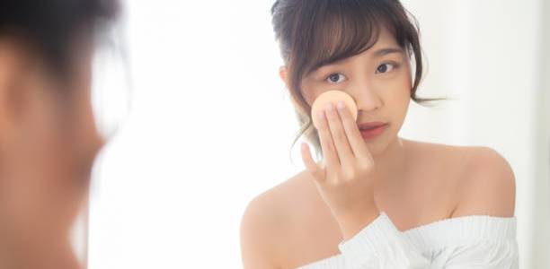 Trik Pakai Translucent Powder agar Makeup Lebih Smooth dan Natural