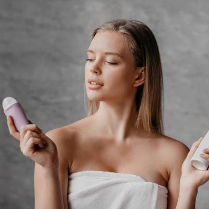 Deodorant Spray vs Roll-On, Bedanya Apa dan Mana yang Lebih Cocok?