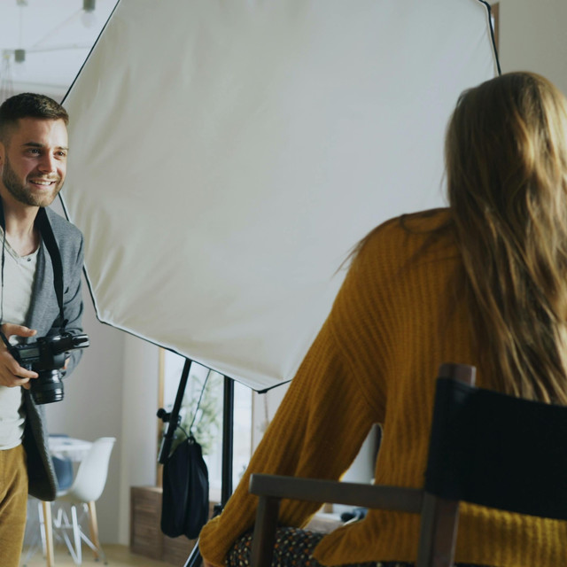 Tips Fotografi Indoor dengan Lampu LED untuk Hasil ala Studio
