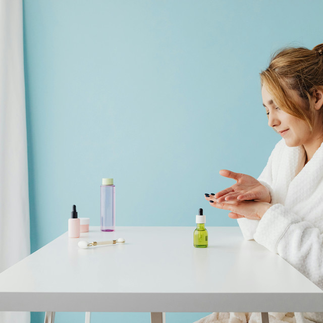 Panduan Rutinitas Skincare Pagi dan Malam untuk Pemula Agar Kulit Glow Up