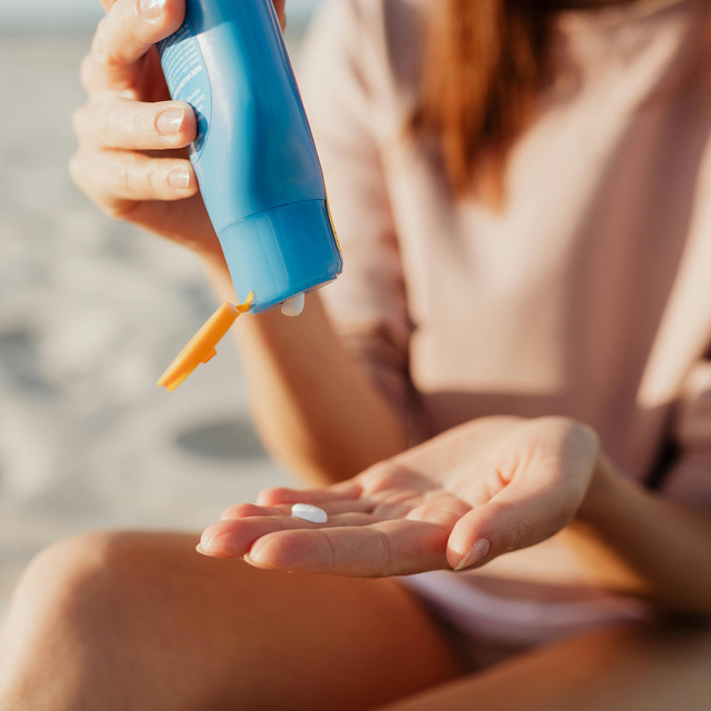 Physical vs Chemical Sunscreen: Mana yang Lebih Cocok untuk Kulitmu