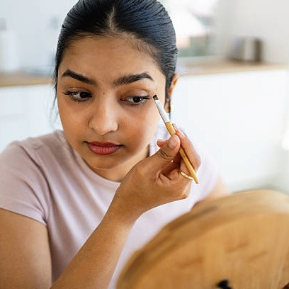 Eye Shadow Berantakan? Ini Cara Aplikasinya yang Benar