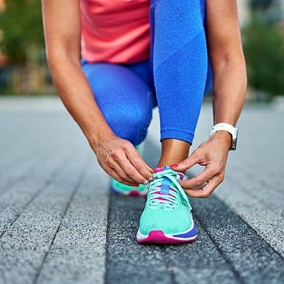 Cara Memilih Sepatu Olahraga yang Anti Cedera, Perhatikan Hal-hal Ini!
