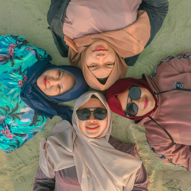 Inspirasi Gaya Hijab Ala Selebritis dan Karakter Sinetron Terpopuler 2026