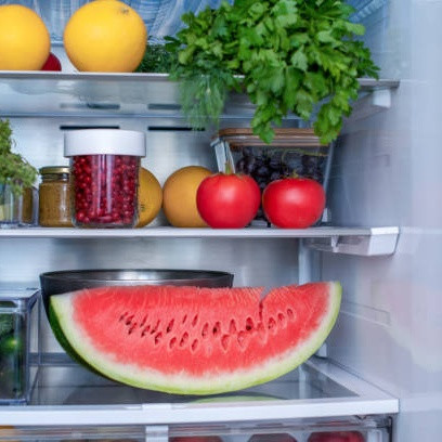 5 Cara Mengatur Isi Kulkas Biar Rapi Higienis dan Nggak Bau