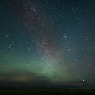 Panduan Lengkap Mengamati Hujan Meteor Lyrids 2026