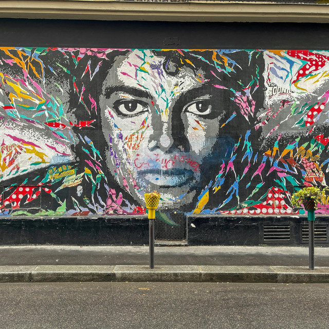 Tips Menghadirkan Konser Michael Jackson di Rumah dengan Audio Terjangkau