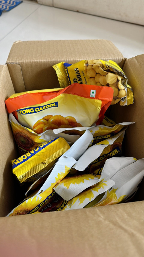 2 PCS - Tong Garden Salted Sunflower Seeds 120 gr Kuaci Jumbo Rasa Asin Aroma Kembang Lawang Image7