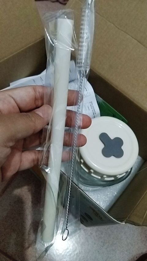 SAMONO Portable Juicer 6 Mata Pisau Stainless Steel Food Grade Blender Jus Buah Mini 350ml Wadah Kaca Tebal Baterai 1500mAh 40W High Power Fast Juicing 15 Detik Botol Minum Portable Sedotan Silikon Garansi Resmi Y5 Plus Image11