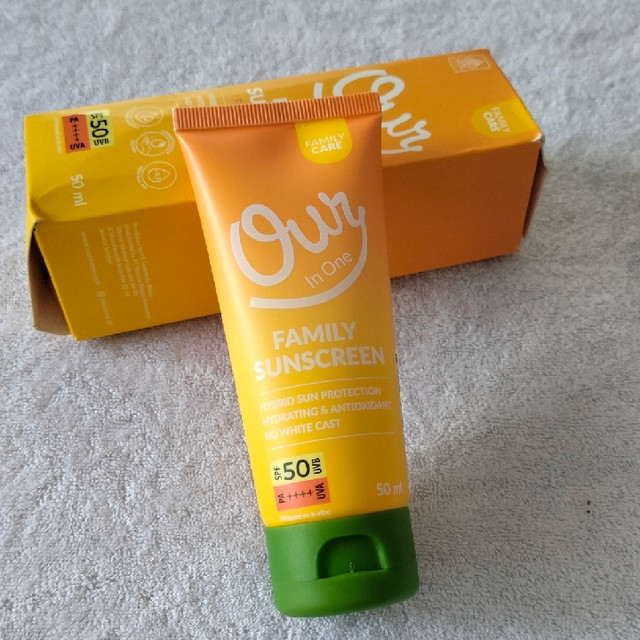 Our In One Family Sunscreen SPF50 PA++++ Barrier Expert Lembab - Glowing-Sensitif & Bayi Anak Dewasa