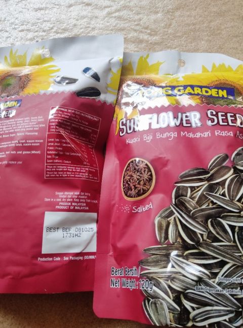 2 PCS - Tong Garden Salted Sunflower Seeds 120 gr Kuaci Jumbo Rasa Asin Aroma Kembang Lawang Image5