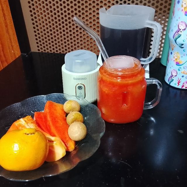 SAMONO Portable Juicer 6 Mata Pisau Stainless Steel Food Grade Blender Jus Buah Mini 350ml Wadah Kaca Tebal Baterai 1500mAh 40W High Power Fast Juicing 15 Detik Botol Minum Portable Sedotan Silikon Garansi Resmi Y5 Plus