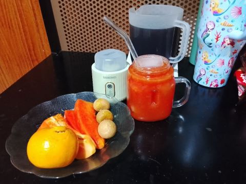 SAMONO Portable Juicer 6 Mata Pisau Stainless Steel Food Grade Blender Jus Buah Mini 350ml Wadah Kaca Tebal Baterai 1500mAh 40W High Power Fast Juicing 15 Detik Botol Minum Portable Sedotan Silikon Garansi Resmi Y5 Plus Image1