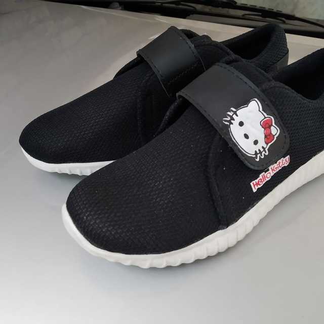 Sepatu Sneaker Anak Sekolah / Sepatu Anak Perempuan
