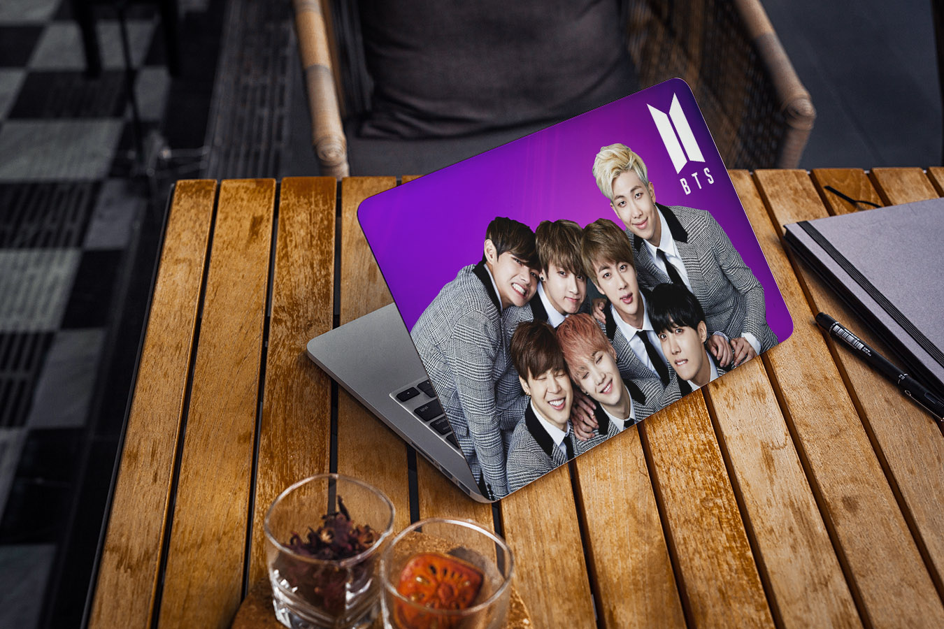 stiker laptop sticker notebook karakter Garskin skin laptop BTS Kpop Korea digime