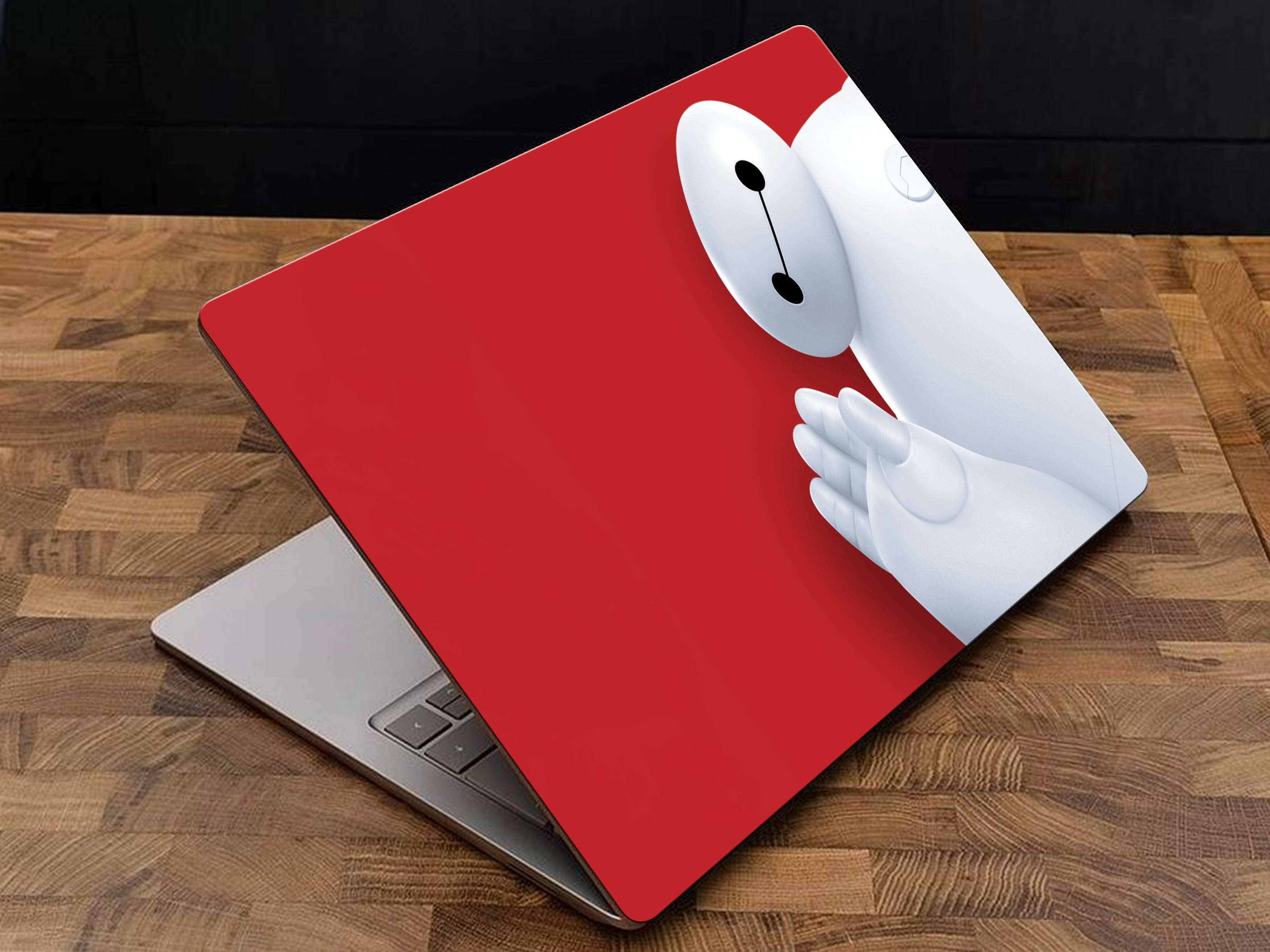 stiker laptop sticker notebook karakter Garskin Skin Laptop Semua Ukuran Karakter Baymax Red - Digime