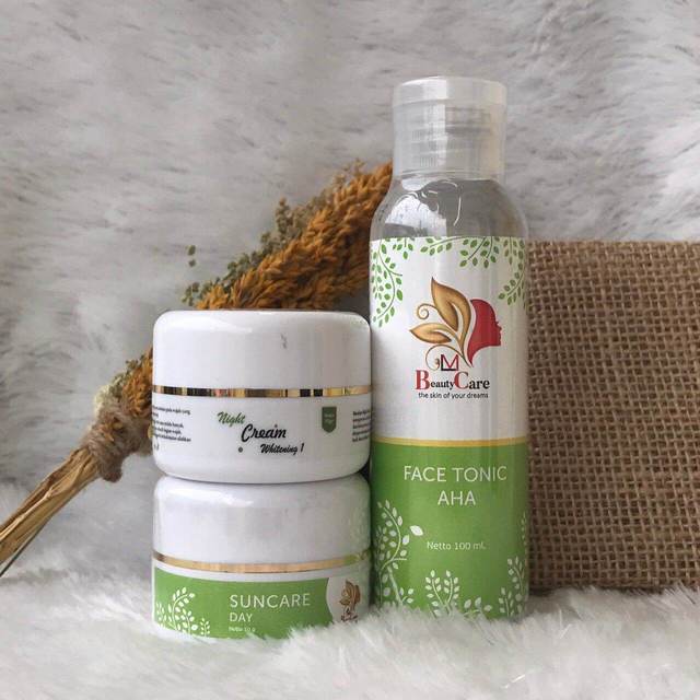Paket 3 !! Wajah Glowing dan Lembab - Toner AHA suncare day - spf 30 - night cream Whitening 1 - LMbeautycare