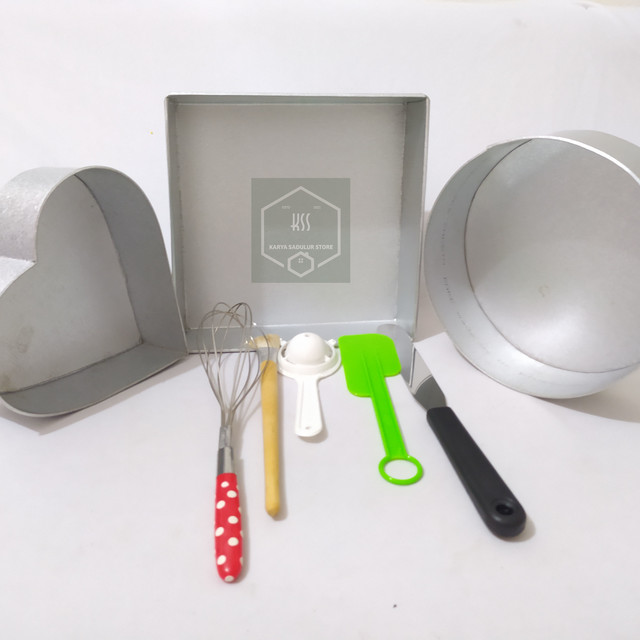 Murah 3 pcs loyang Kotak 22 cm Bulat 20 cm Love 18 cm + Alat dekorasi kue