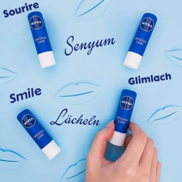 [ NIVEA ] Lip Care Fruity Shine