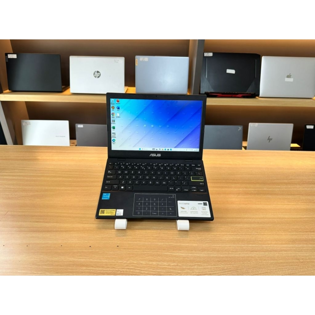 Jual LAPTOP ASUS VIVOBOOK E210KA N4500 SERIES 8GB | Shopee Indonesia