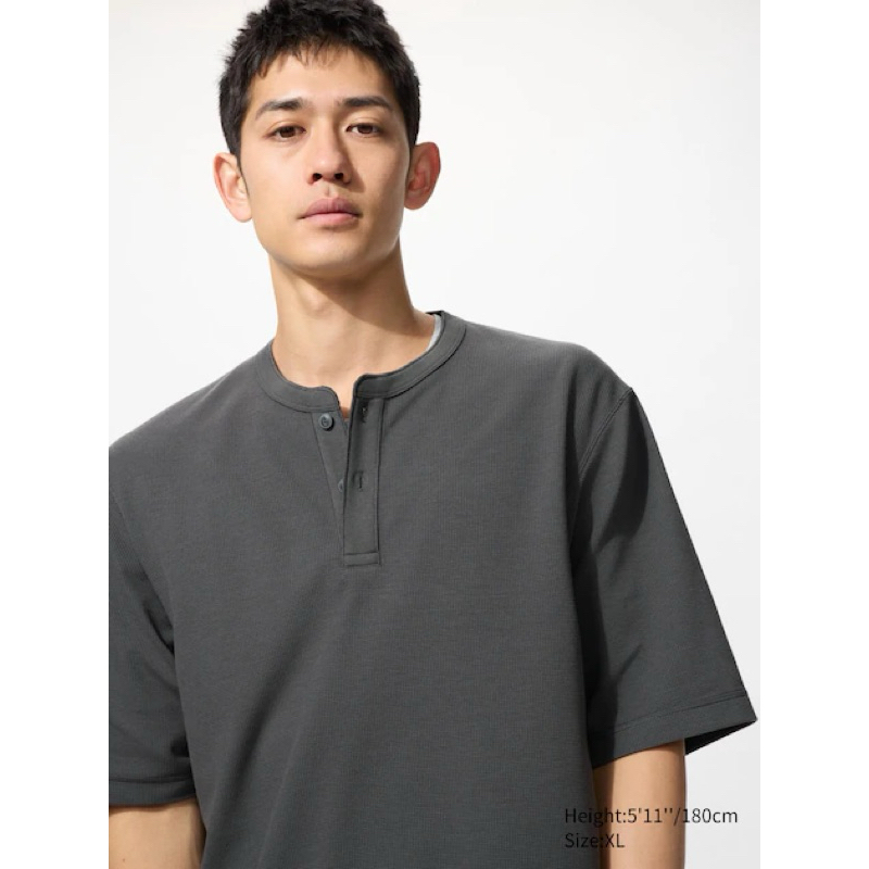 Jual PENAWARAN TERBATAS - 20 AGS MEN T-Shirt Dry Waffle Kerah Henley UNIQLO | Shopee Indonesia