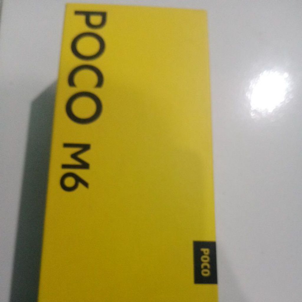 Poco C75 RAM 6/128GB Hadir dengan Warna Hijau dan Hitam