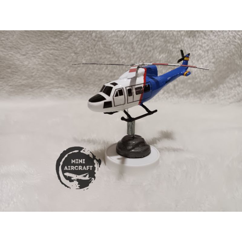 Jual Miniatur Pesawat Helikopter Bell 412 epi biru putih Helikopter Polisi Udara | Shopee Indonesia