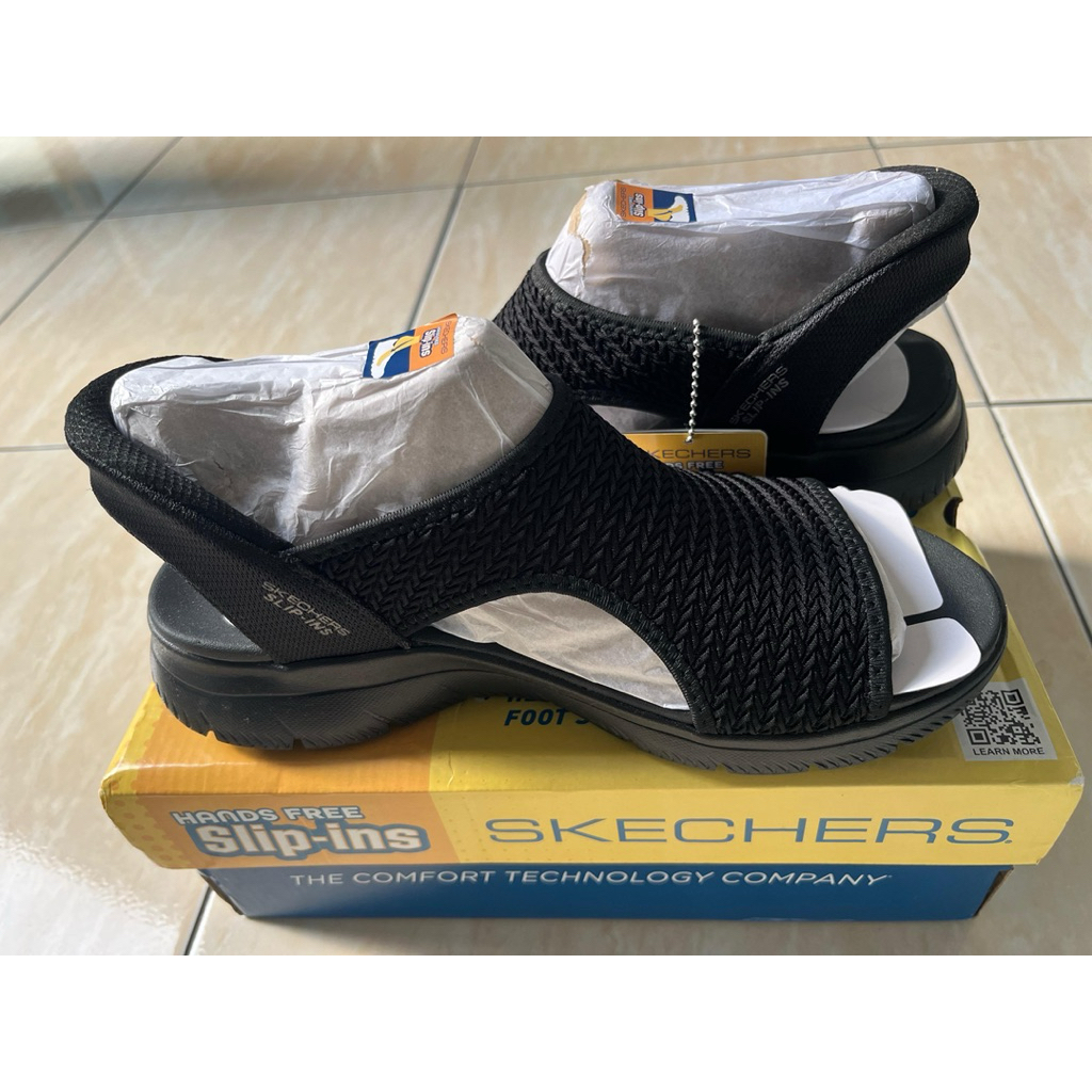 Jual SKECHERS hands free slip-ins | Shopee Indonesia