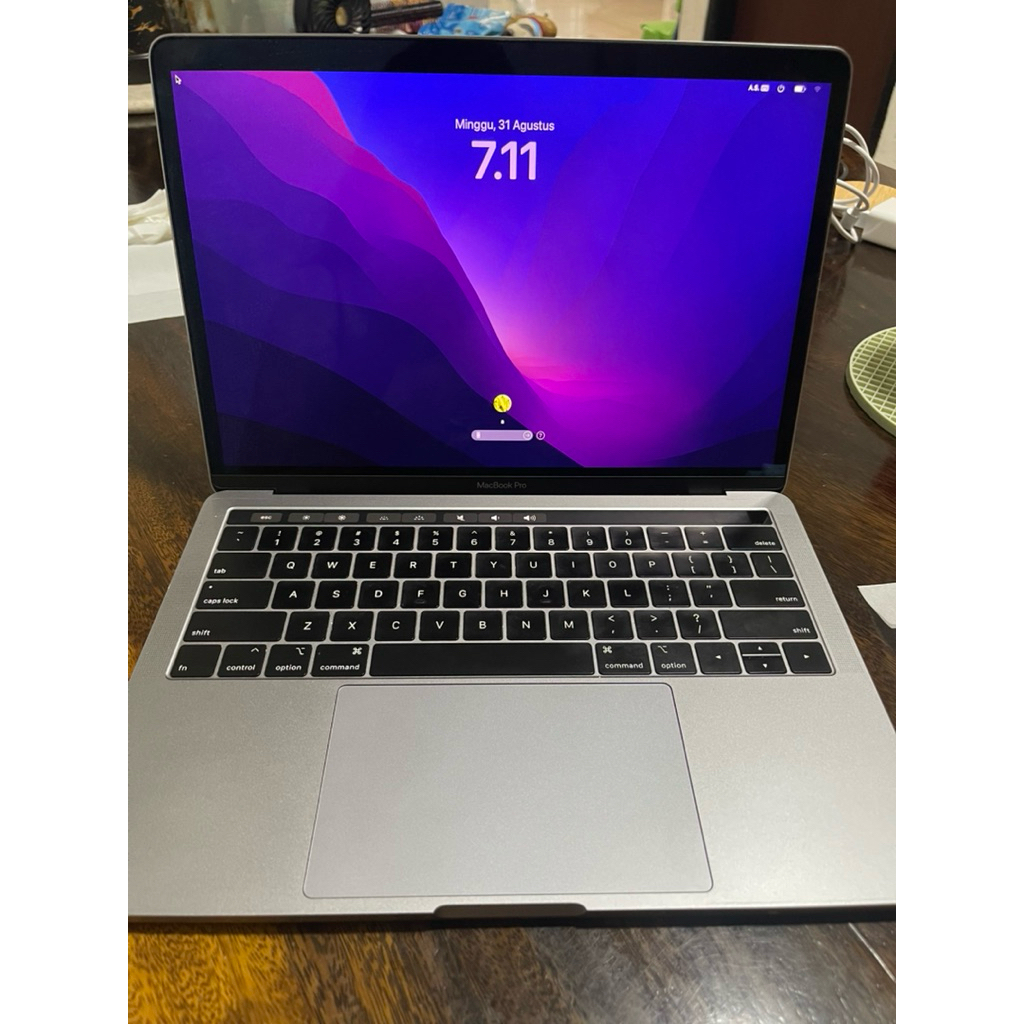 Jual MacBook Pro (13-inch, 2018, Four Thunderbolt 3 ports) - Technical Specifications 16GB/256GB core i5 touch bar | Shopee Indonesia