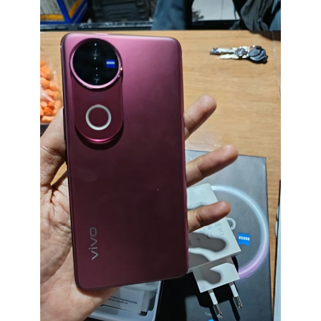 Vivo v50