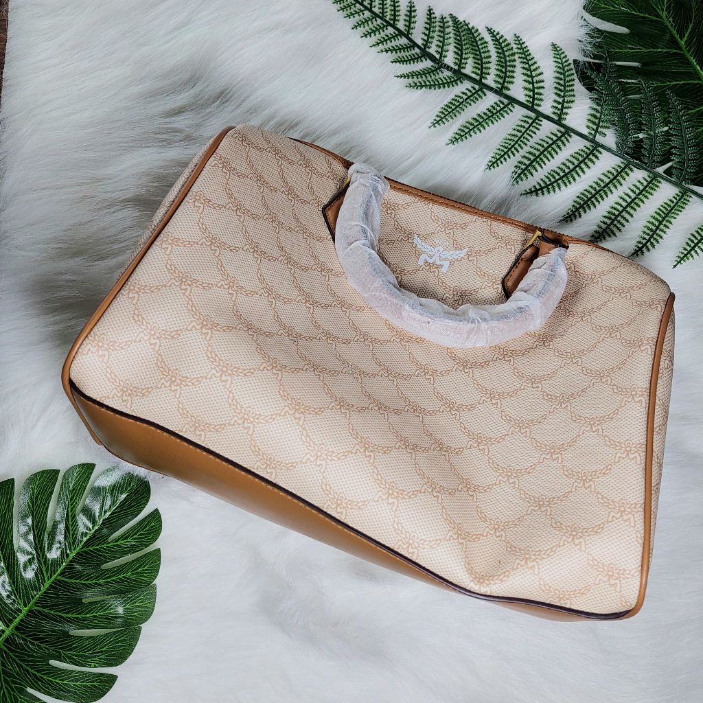 Jual m c m small ella boston bag beige | Shopee Indonesia