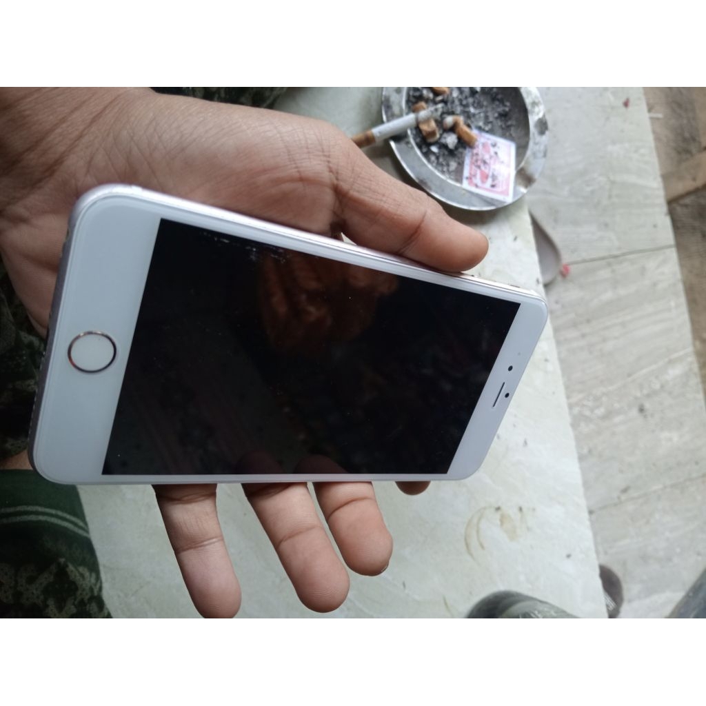iPhone 6s Plus 64GB gold