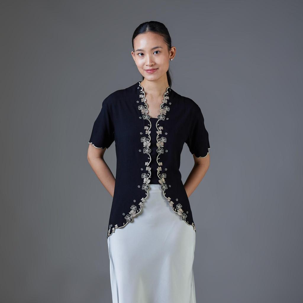 Jual Meera Lengan Pendek - Mandalas Kebaya Encim Bordir Wanita Blouse Viscose Halus Motif Anggrek | Shopee Indonesia