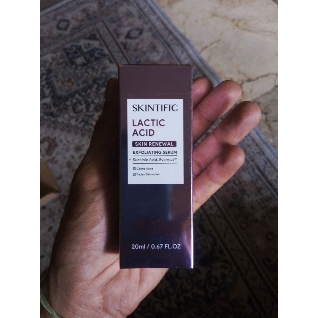 Skintific Lactic Acid Skin Renewal Exfoliating Serum.