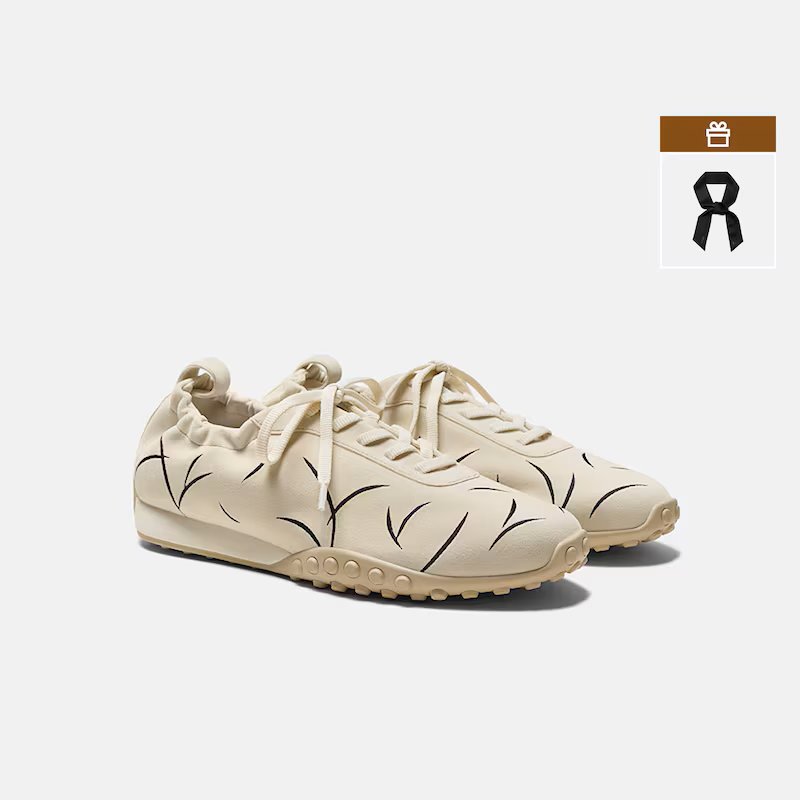 Jual VIVAIA Sepatu Wanita Velvet Casual Sneakers (Laban) - Cream Embroidery | Shopee Indonesia